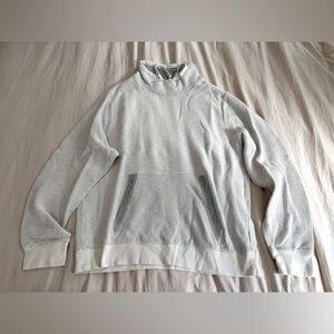 Men’s Light Gray/Cream Lightweight Sweater